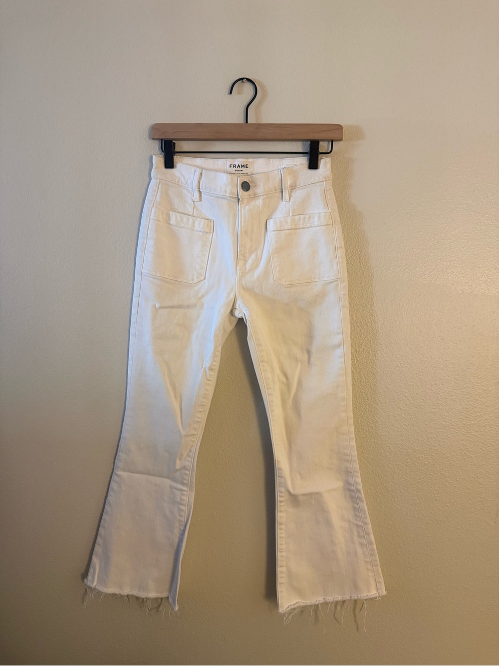 Frame Denim White Flared Crop Jeans with Patch Pockets